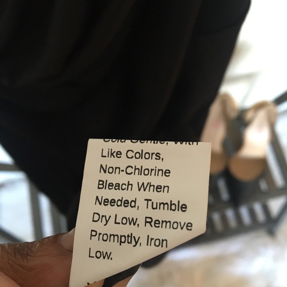 Black Dress - Picture 4 of 7